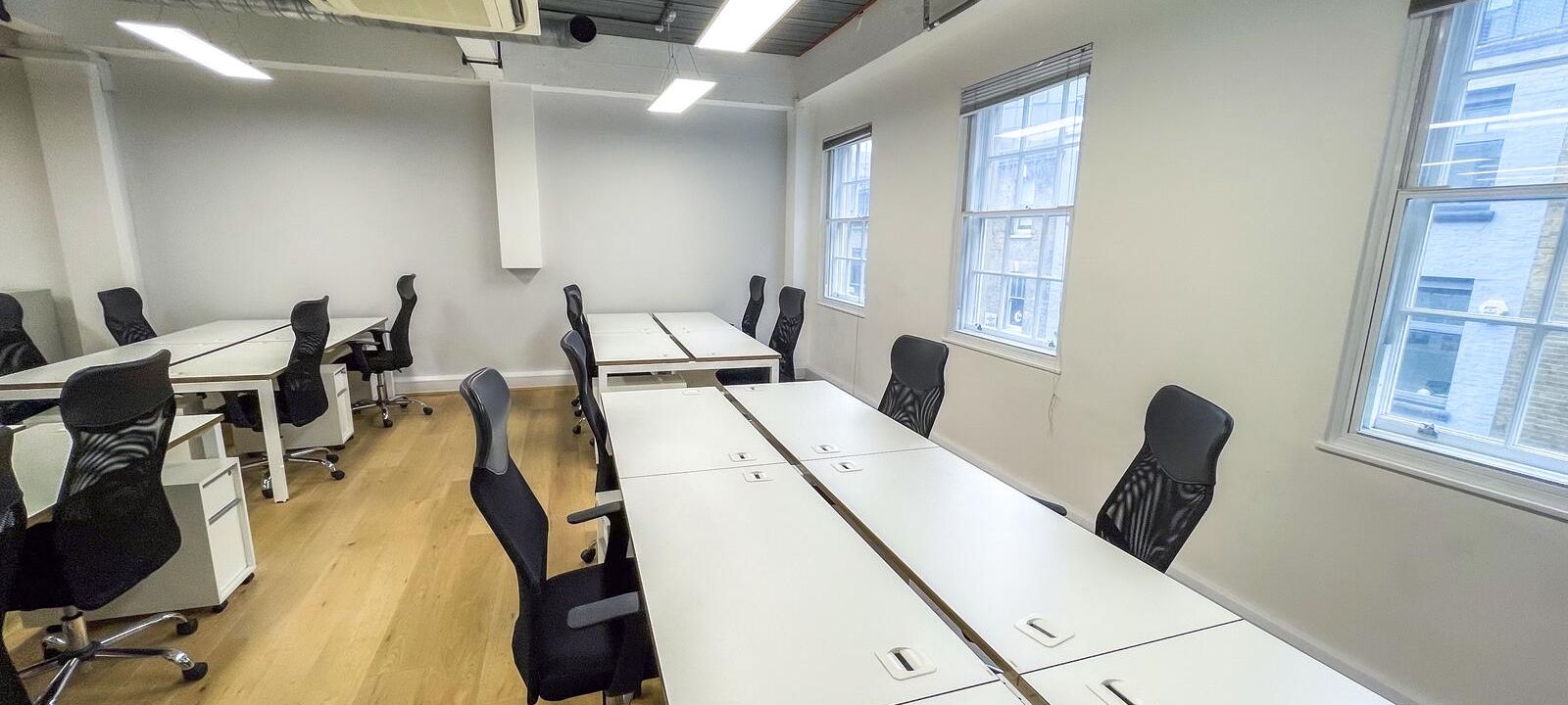 2 Bath Place, Greater London - Image 1