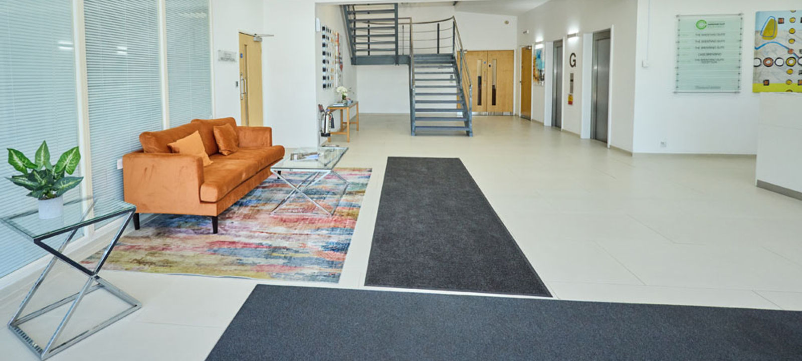 720 Centennial Court, Elstree - Image 1