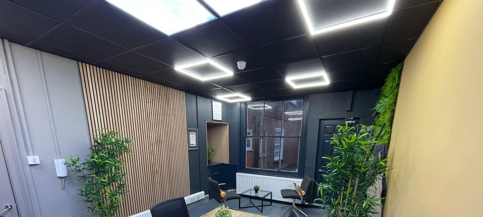 6 St Peter’s Street, St Albans Herts - Image 1