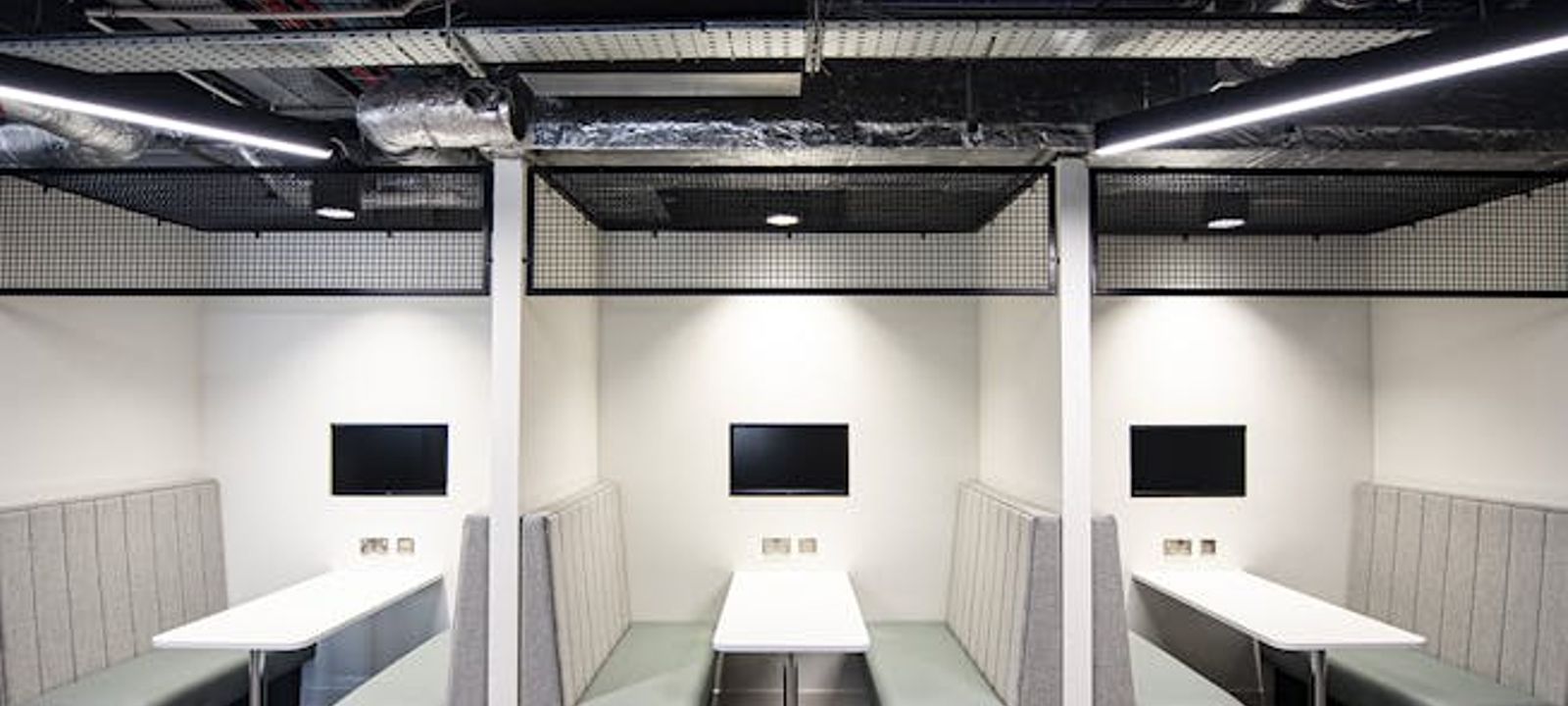 58 Wood Lane, White City - Image 1