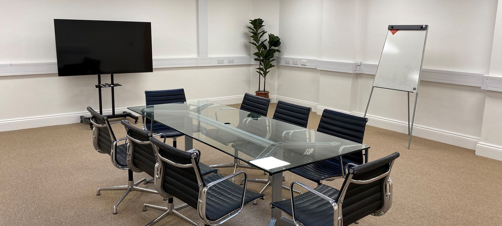 Kingston Road, Leatherhead Surrey - Image 1