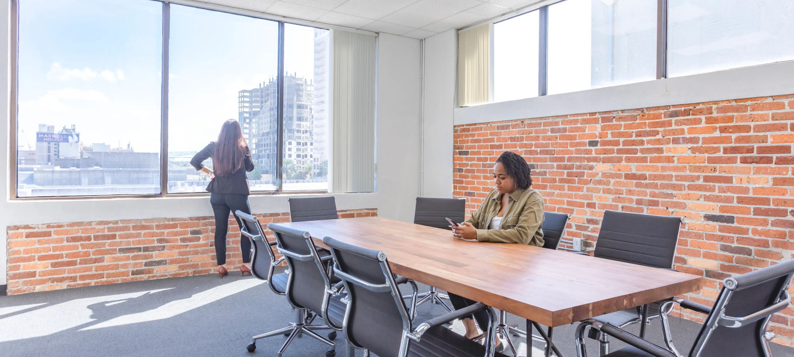 25 N Market St, Jacksonville - Image 1