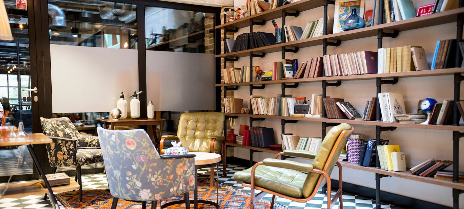 Koszykowa 61, Śródmieście - Image 1