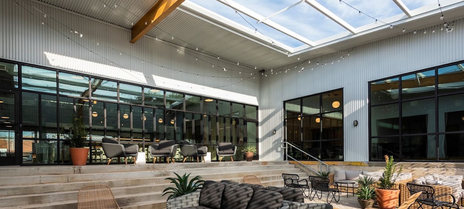 2339 Commerce Street, Houston - Image 1