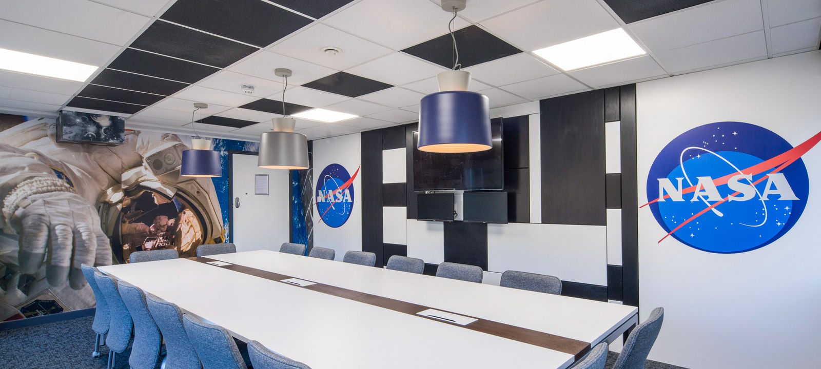 2 Redcliffe Way, Bristol - Image 1