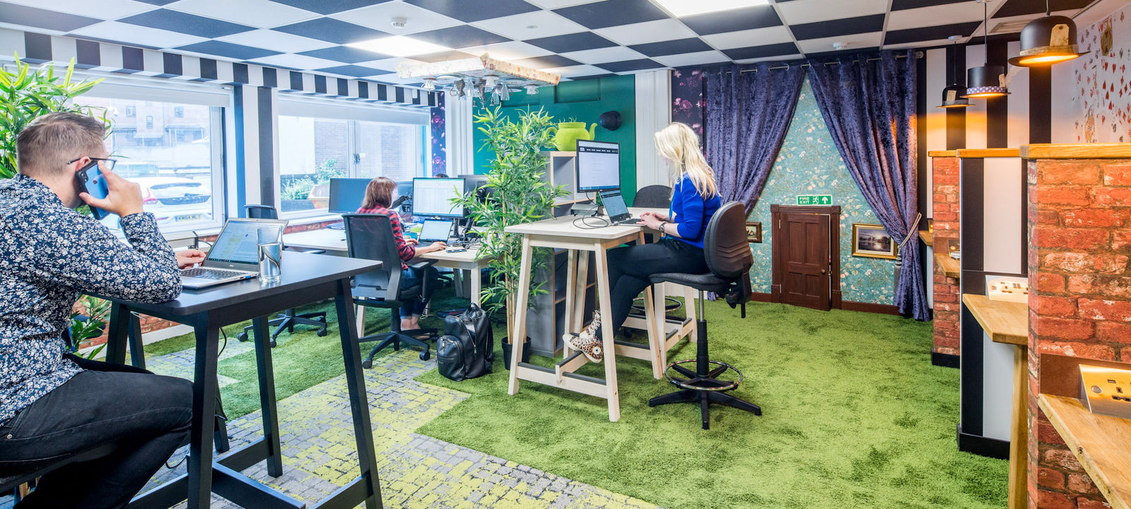 2 Redcliffe Way, Bristol - Image 1