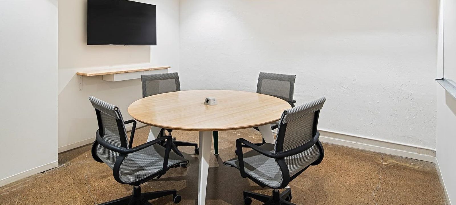 220 S Main St, Royal Oak - Image 1