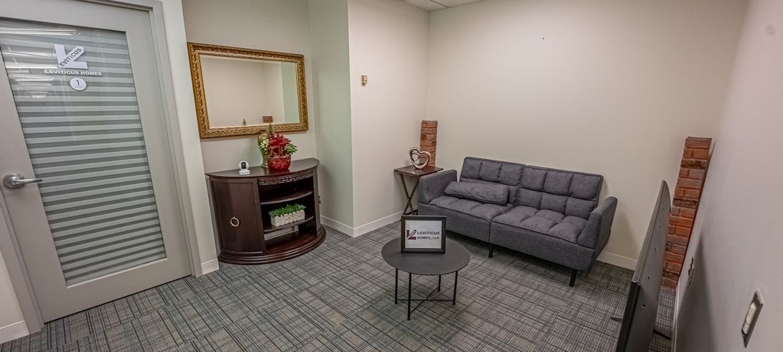 8320 Old Courthouse Rd, Vienna - Image 1