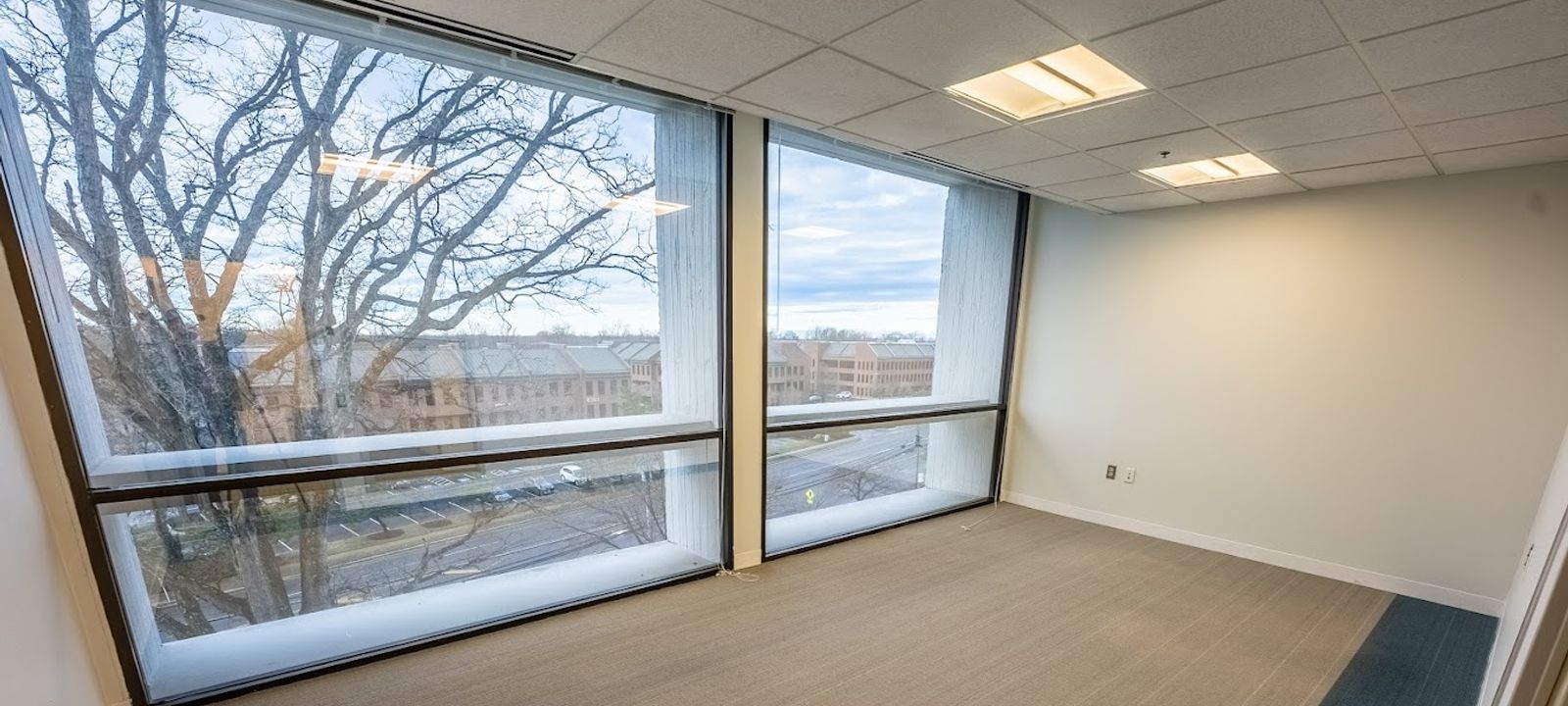 8320 Old Courthouse Rd, Vienna - Image 1