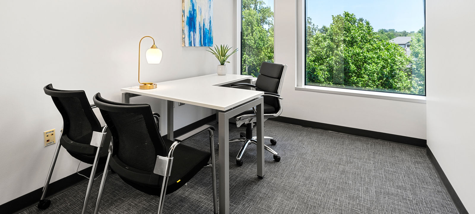 1050 Crown Pointe Parkway, Atlanta - Image 1