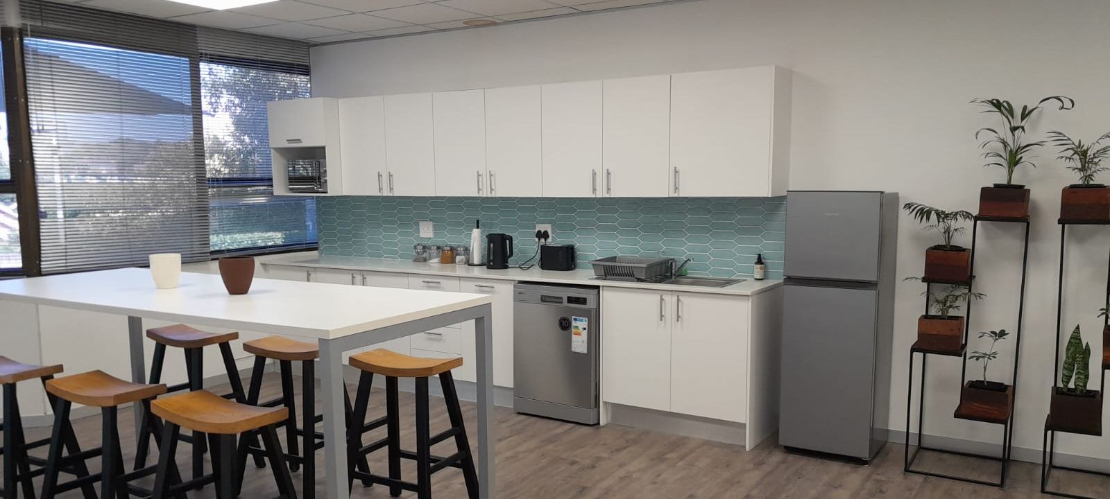 138 Kelvin Drive, Morningside - Image 1