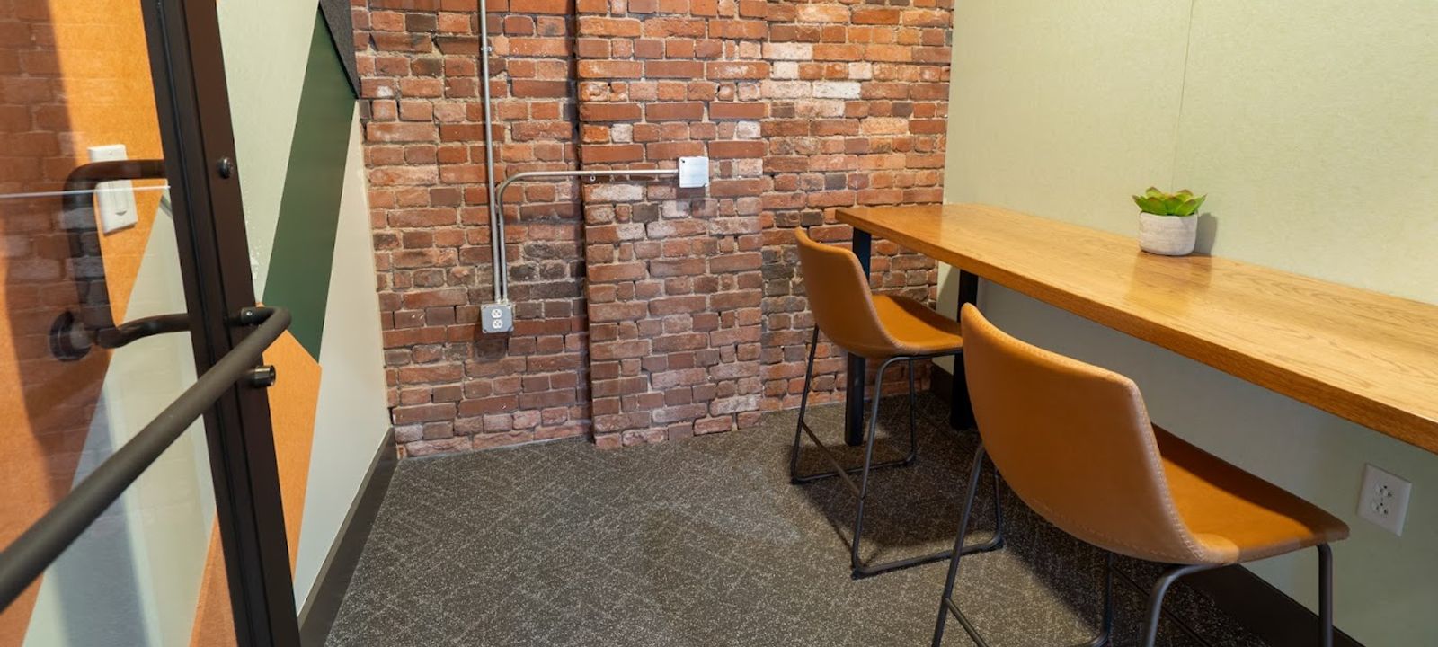 1554 Polaris Pkwy 1554 Polaris Pkwy, Columbus - Image 1