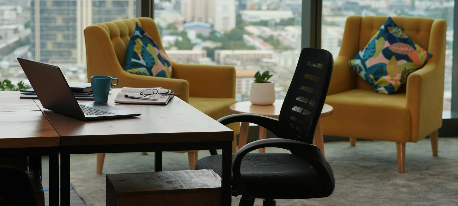 9 Rama Ix, Khet Huai Khwang - Image 1