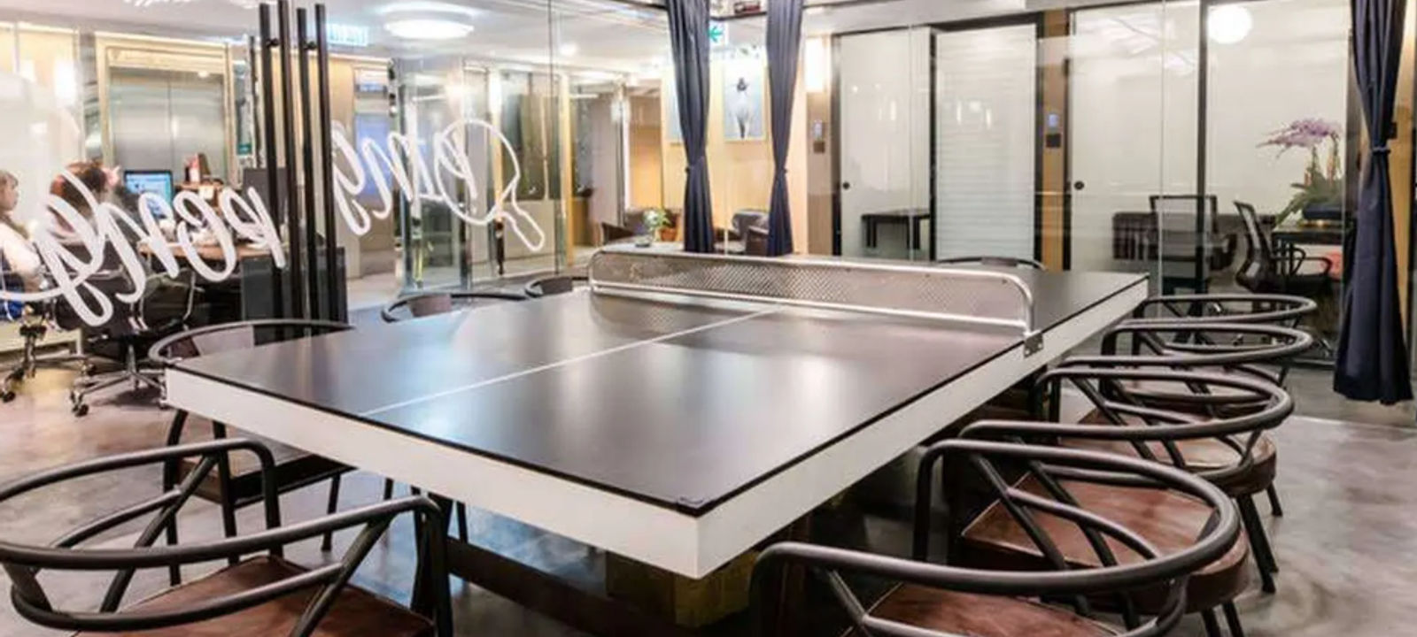 505 Hennessy Road, Causeway Bay - Image 1