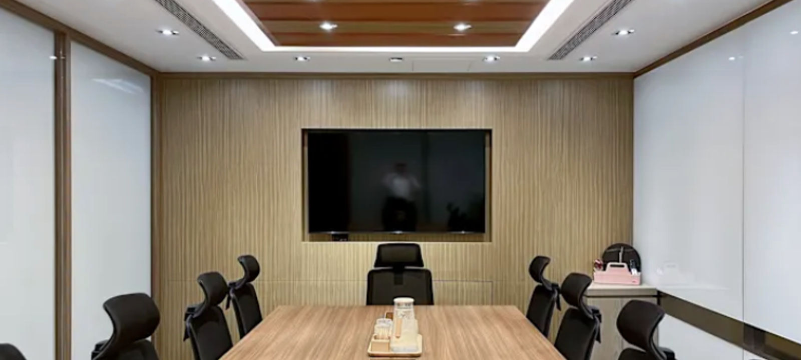 33 Hysan Avenue, Causeway Bay - Image 1