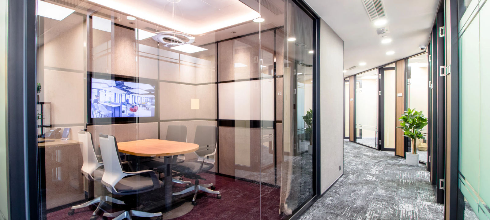 33 Hysan Avenue Causeway Bay, Hong Kong Island - Image 1