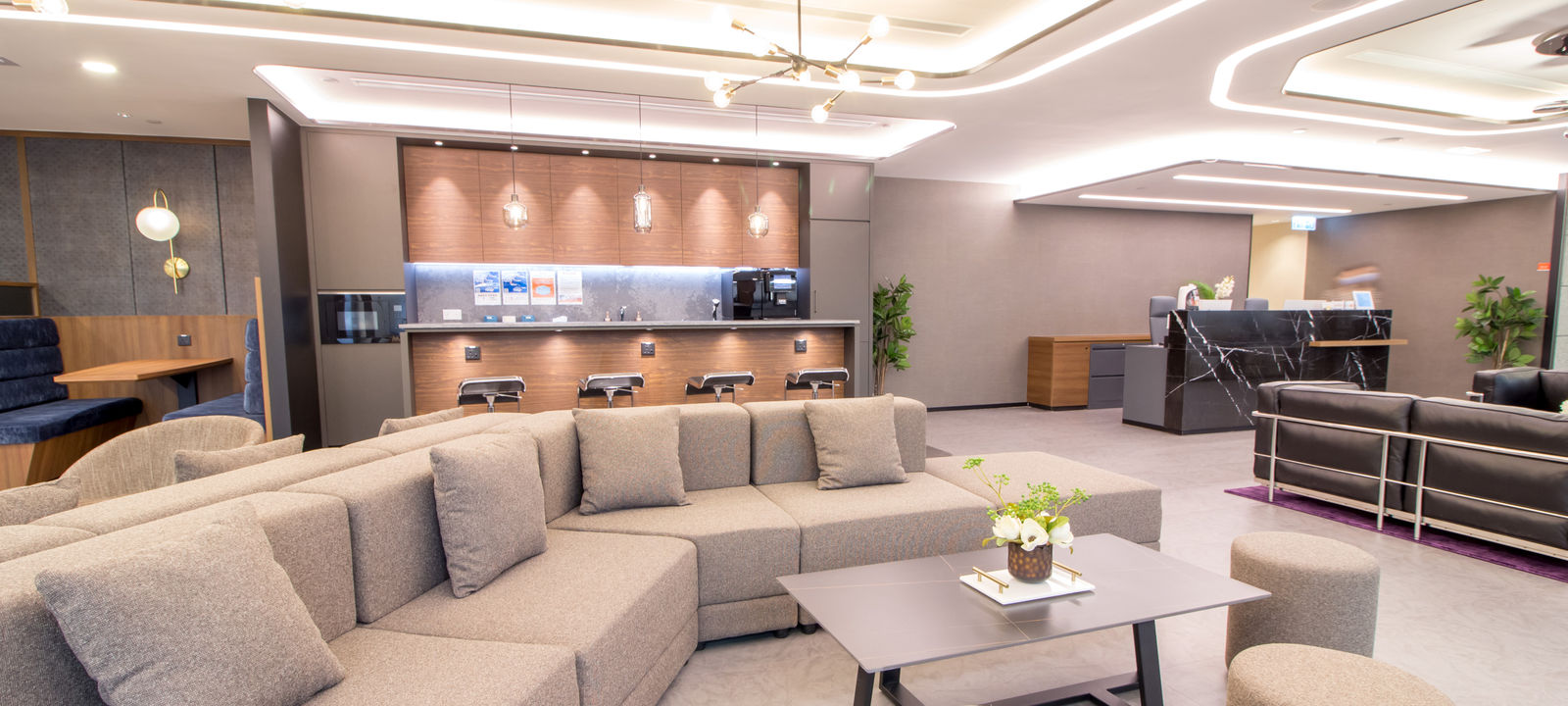 33 Hysan Avenue Causeway Bay, Hong Kong Island - Image 1