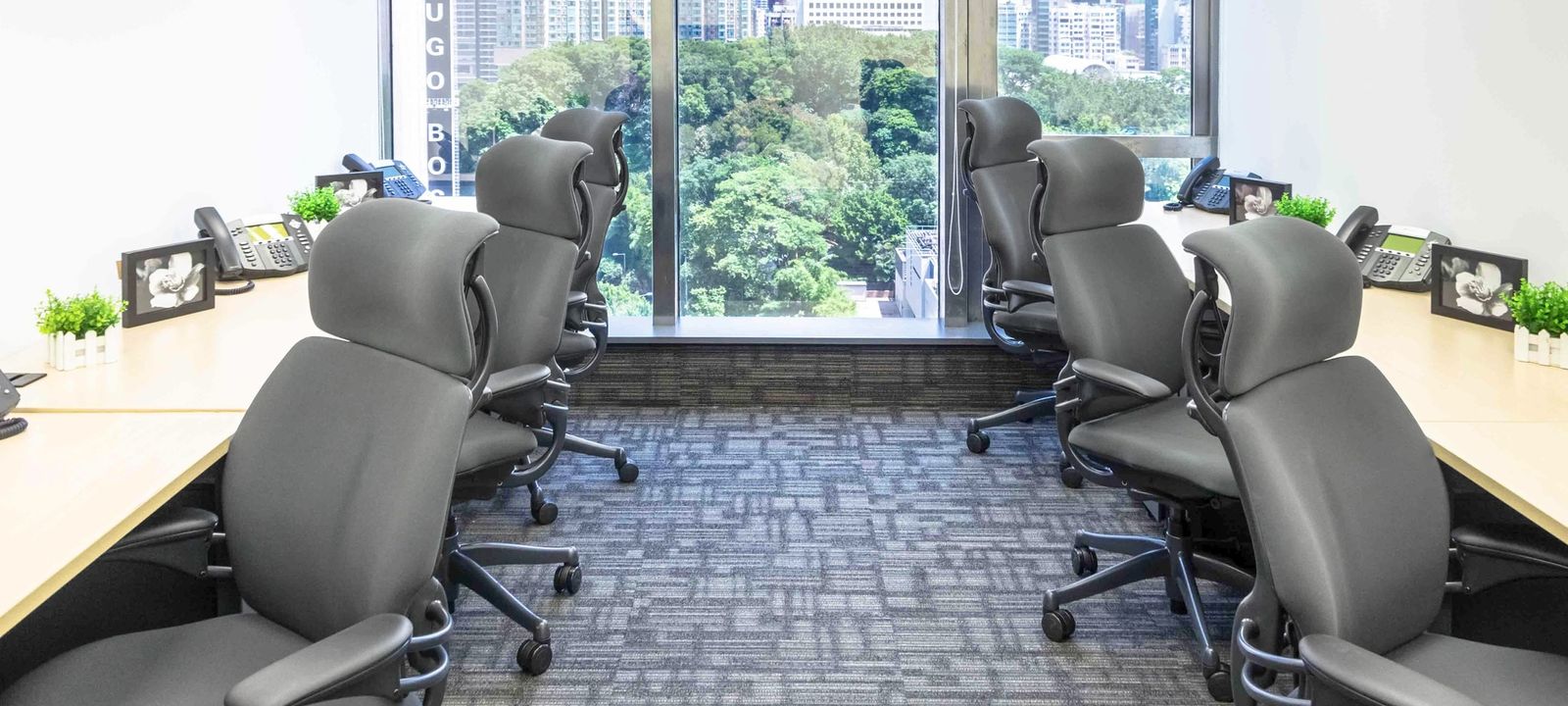 30 Canton Road Tsim Sha Tsui, Kowloon - Image 1