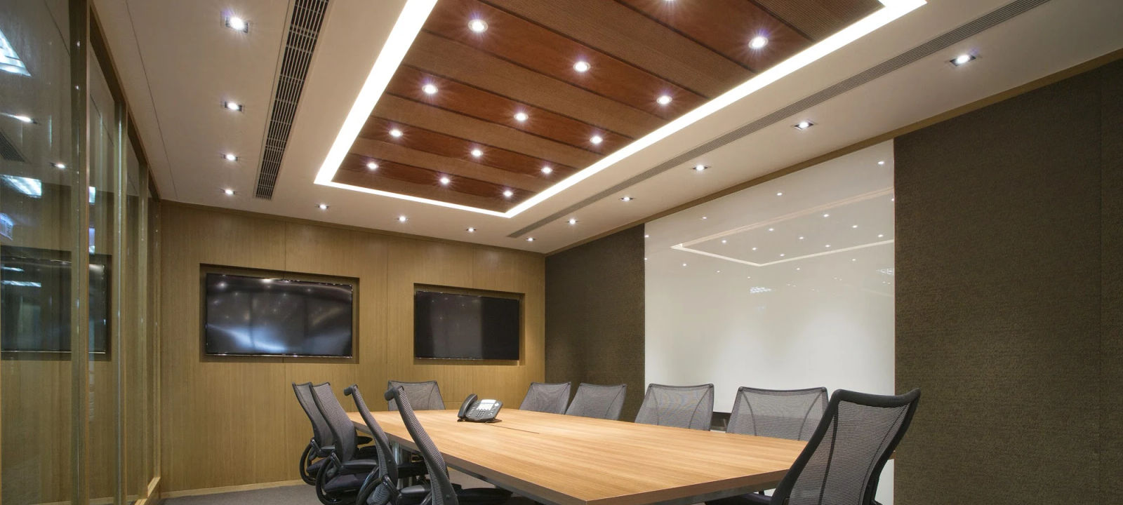 30 Canton Road Tsim Sha Tsui, Kowloon - Image 1