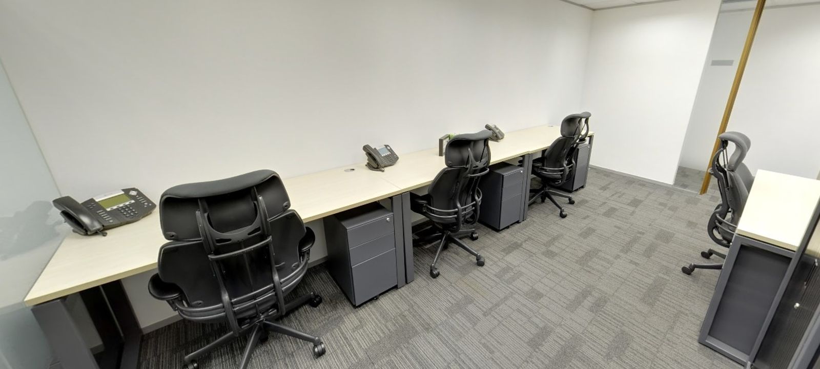 18 Harcourt Road Admiralty, Hong Kong Island - Image 1