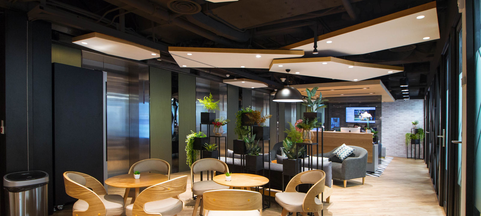18 Harcourt Road Admiralty 18 Harcourt Road Admiralty, Hong Kong Island - Image 1