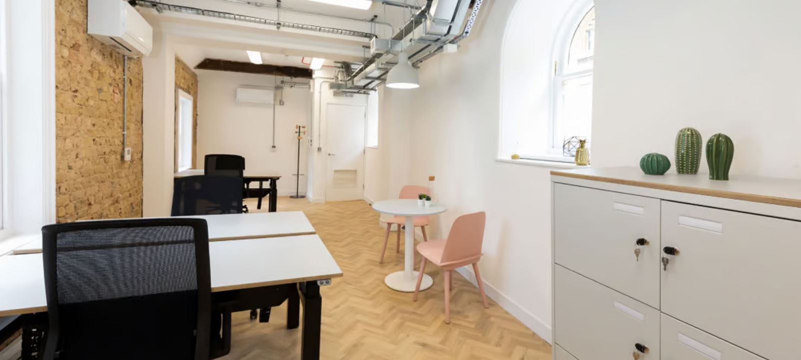 25 Liverpool Street, Greater London - Image 1