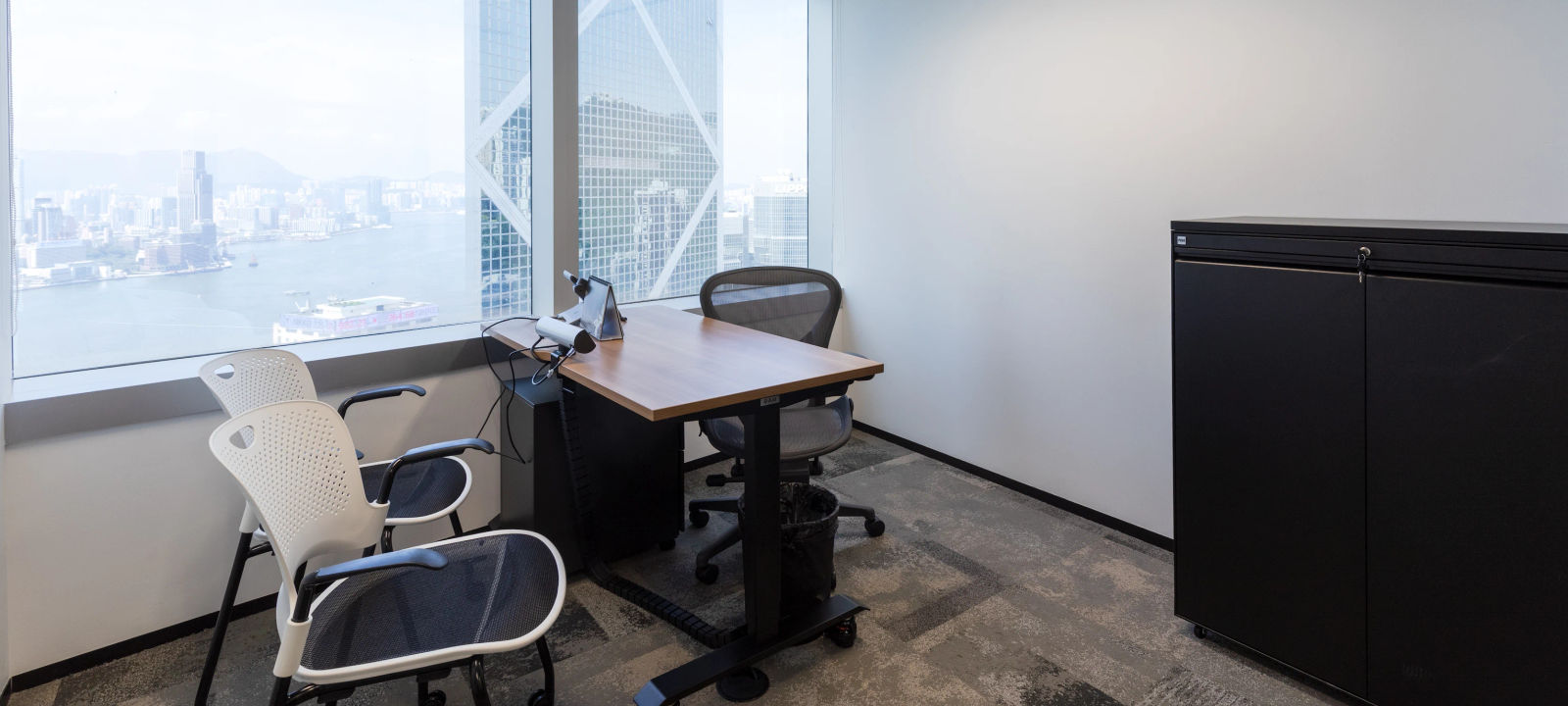 3 Garden Road, Central - Image 1