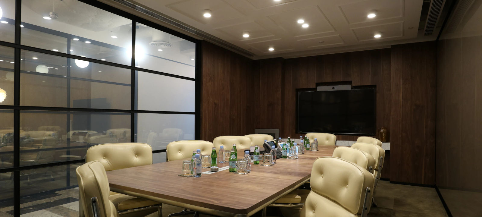 26 Des Voeux Road Central Central, Hong Kong Island - Image 1