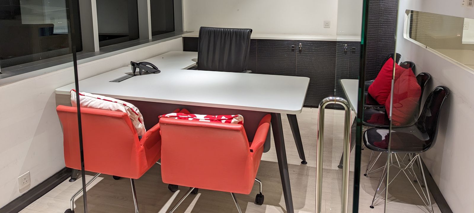 237 Queen's Road Central, Sheung Wan - Image 1