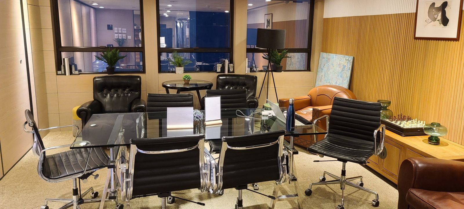 8 Hysan Avenue, Causeway Bay - Image 1