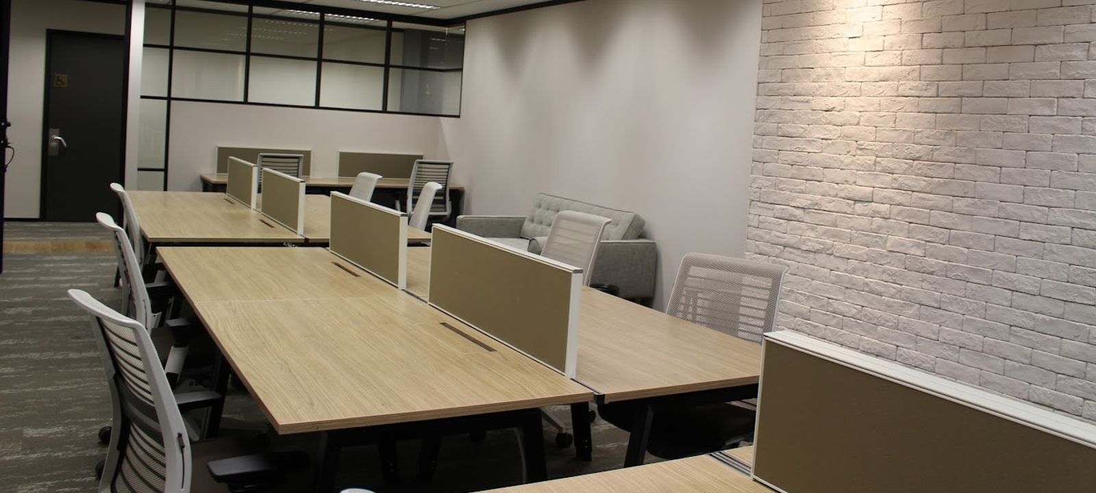 3 Garden Road, Central - Image 1