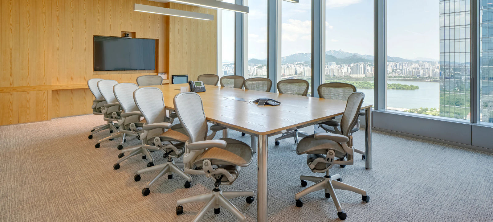 10 Gukjegeumyung-ro, Youngdeungpo-gu - Image 1