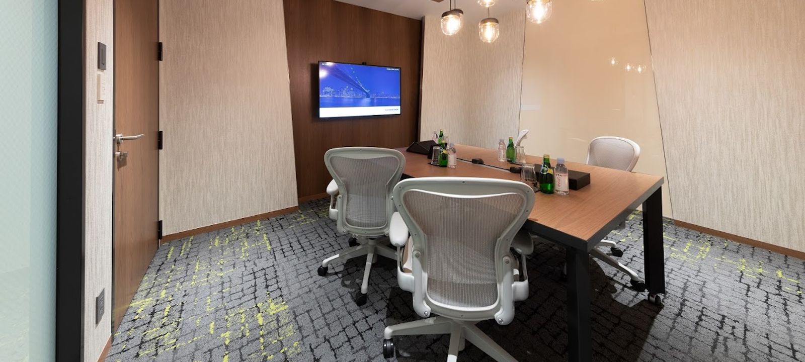 1-8-1 Shimomeguro, Meguro-ku - Image 1