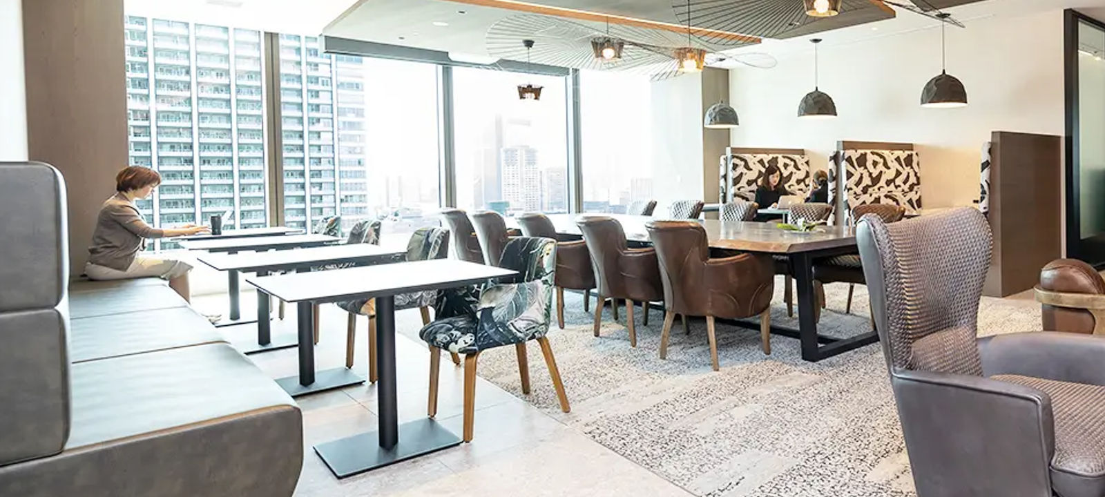 2-4-1 Hamamatsucho, Minato-ku - Image 1