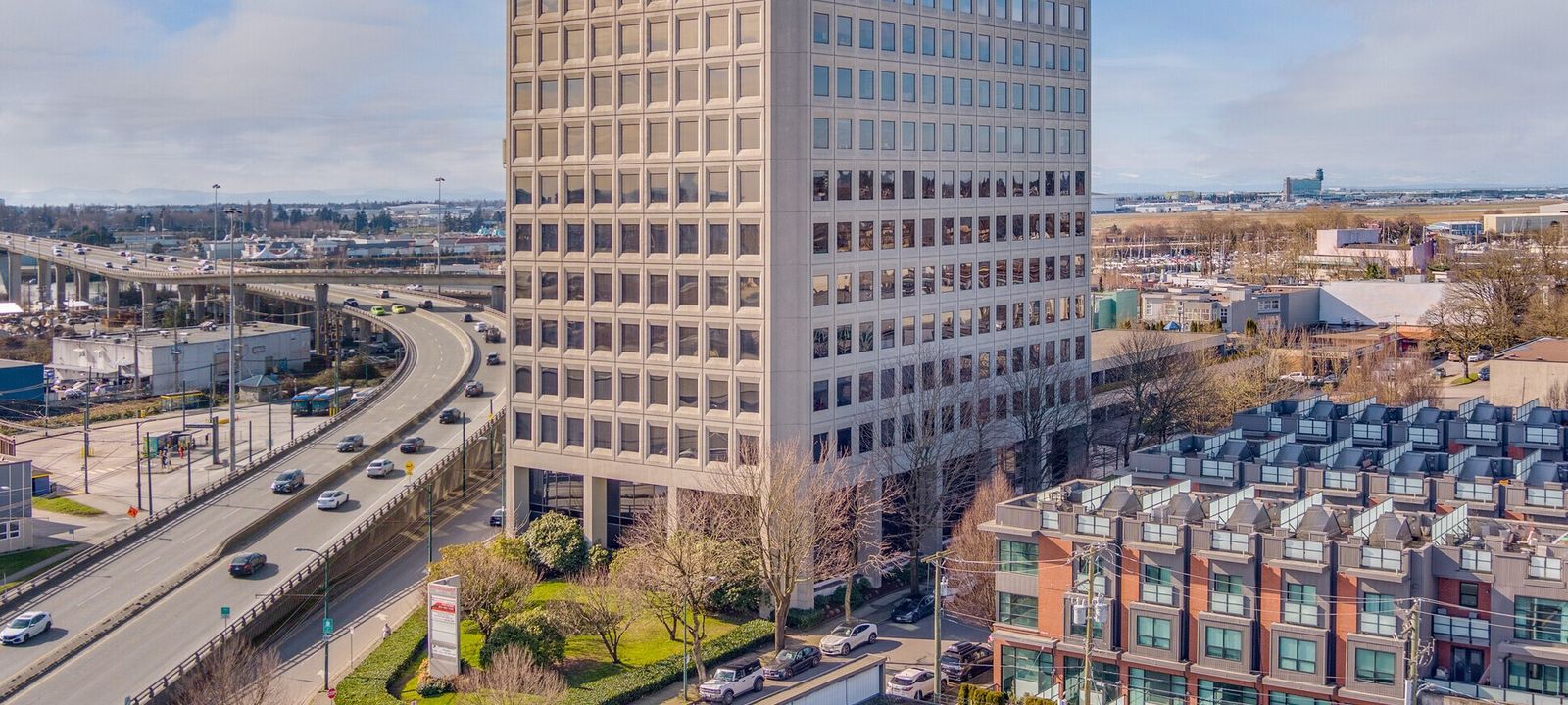 Airport Square - Image 1