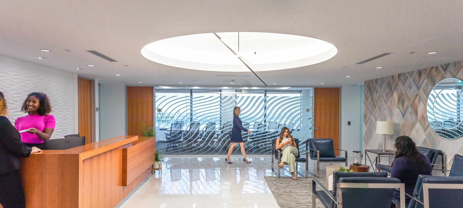 2 S Biscayne Blvd, Miami - Image 1