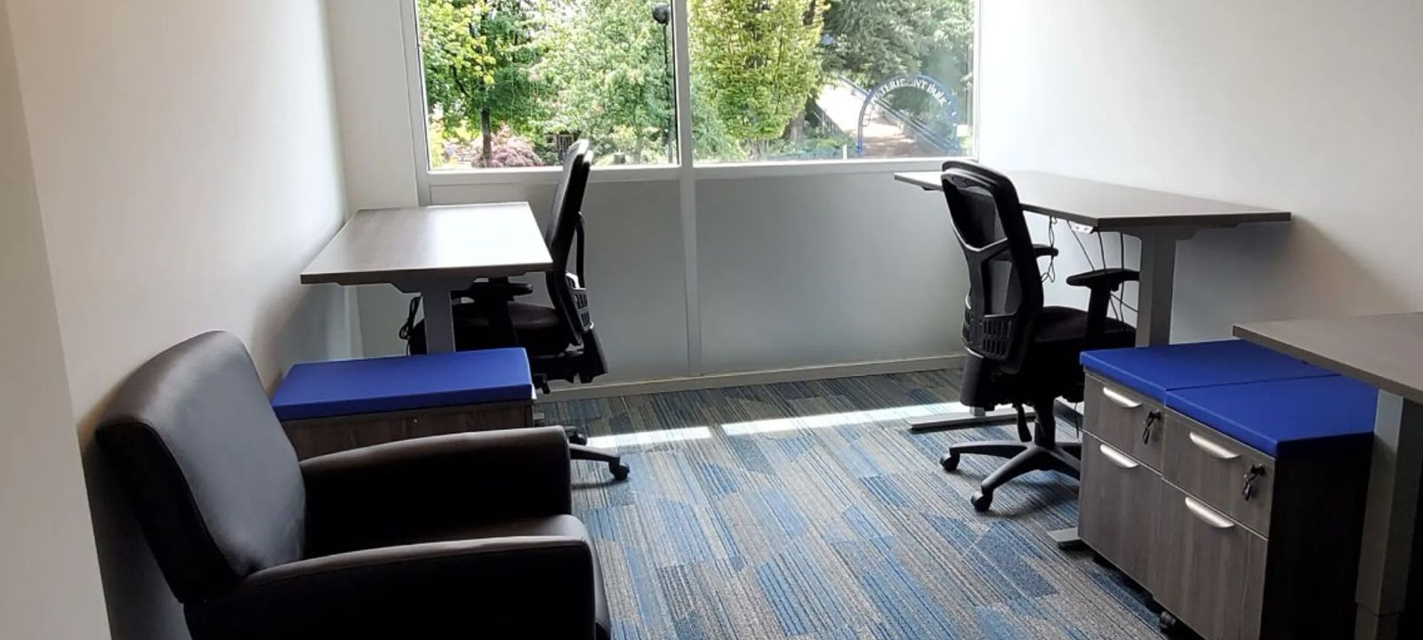 252 Esplanade W, North Vancouver - Image 1