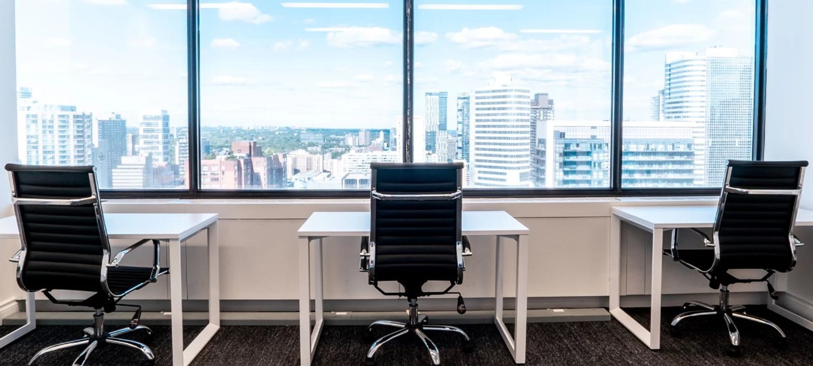 180 Dundas St W, Toronto - Image 1