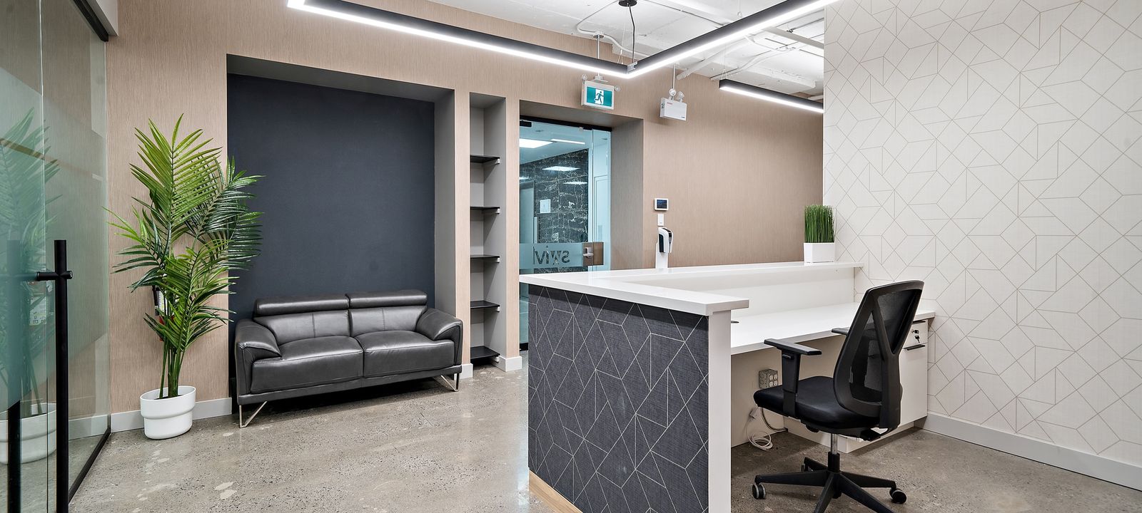 4950 Queen Mary Rd, Montreal - Image 1