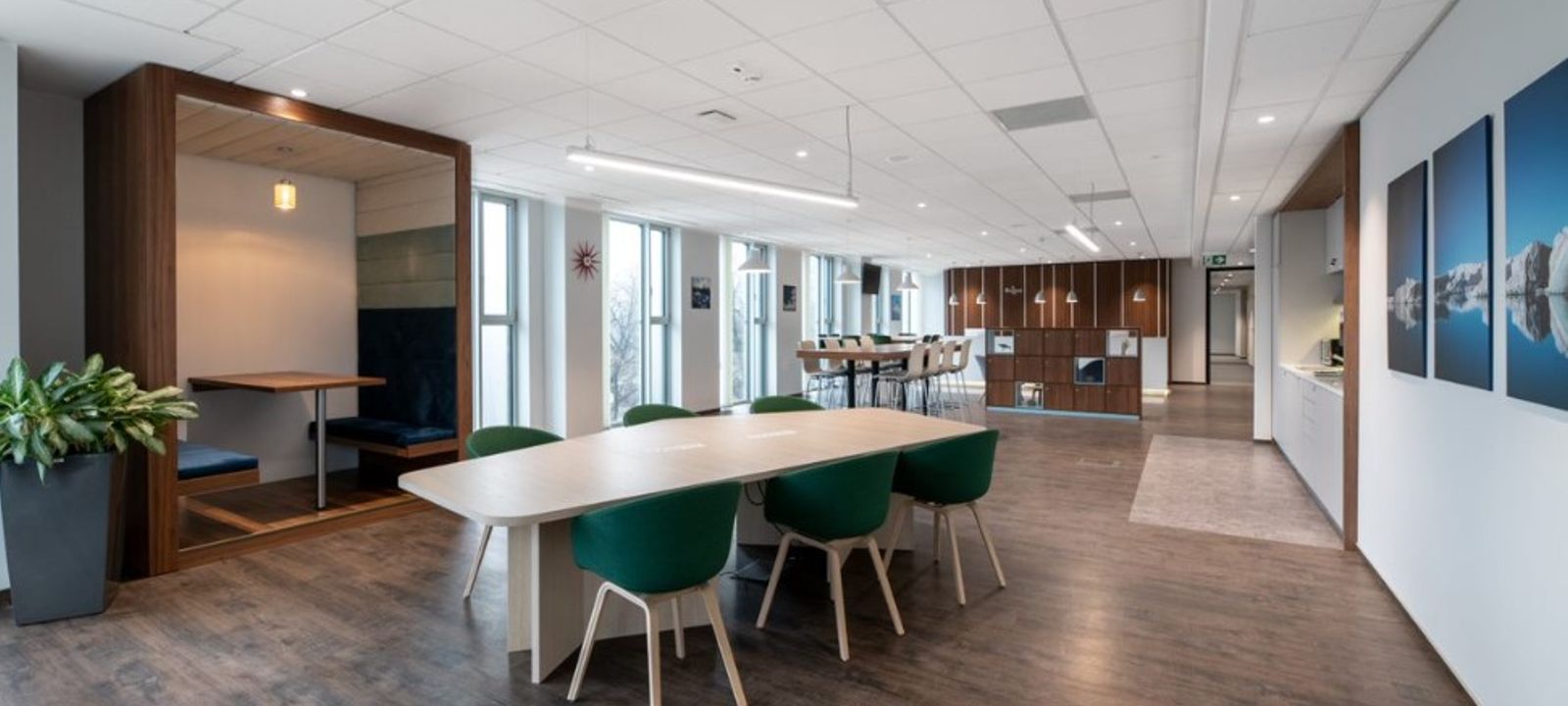 20721 Holyoke Ave, Lakeville - Image 1