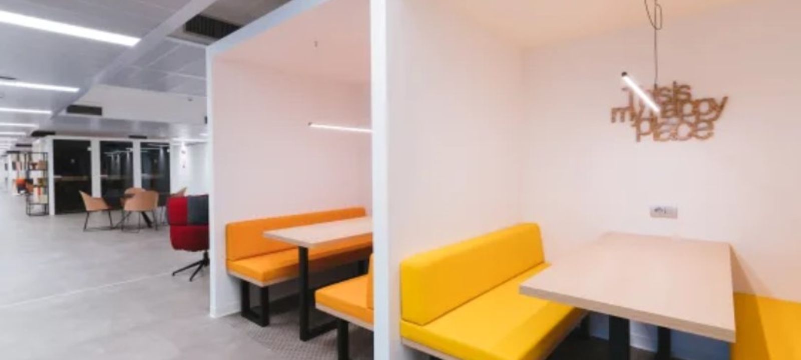 7/11 Place Des 5 Martyrs Du Lycee Buffon, Paris - Image 1