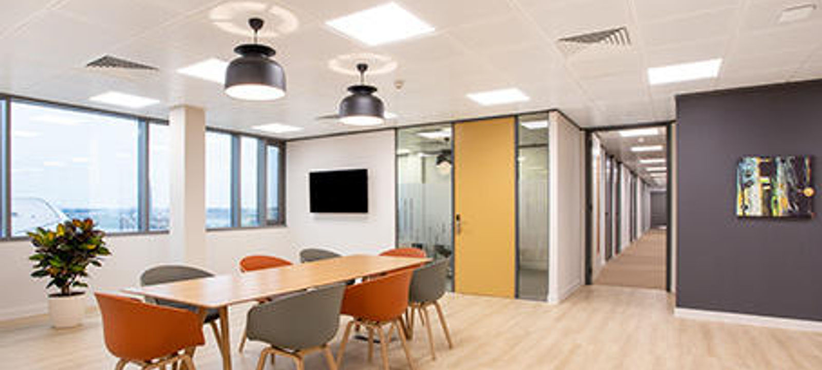 Allianz Riviera Bd Des Jardiniers, Nice - Image 1