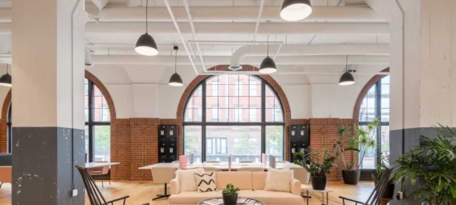 455 King Street West, Sherbrooke - Image 1