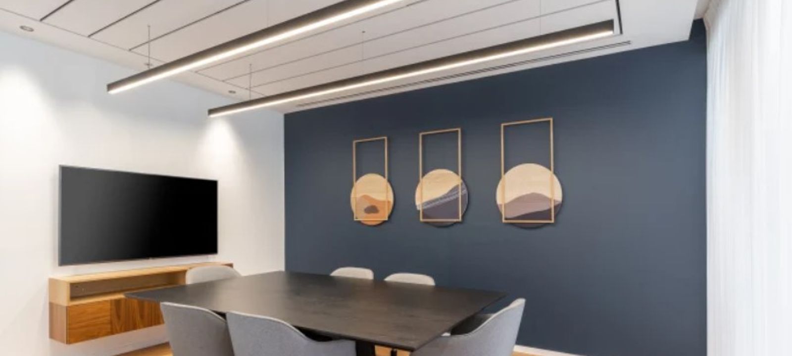 455 King Street West, Sherbrooke - Image 1