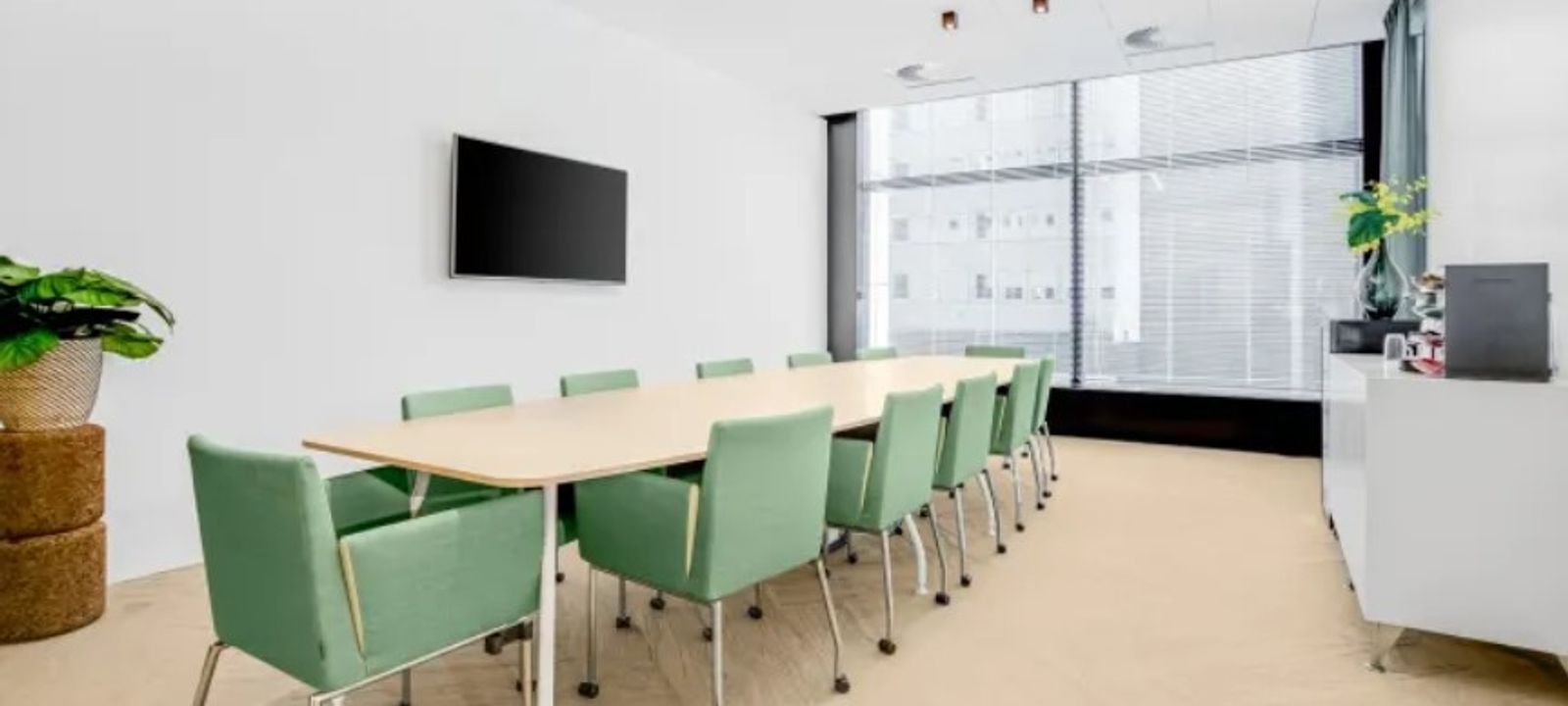 555 Andover Park W, Tukwila - Image 1