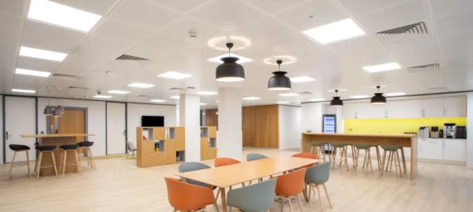 11400 Airport Road Building 11400 Airport Road Building - Image 1