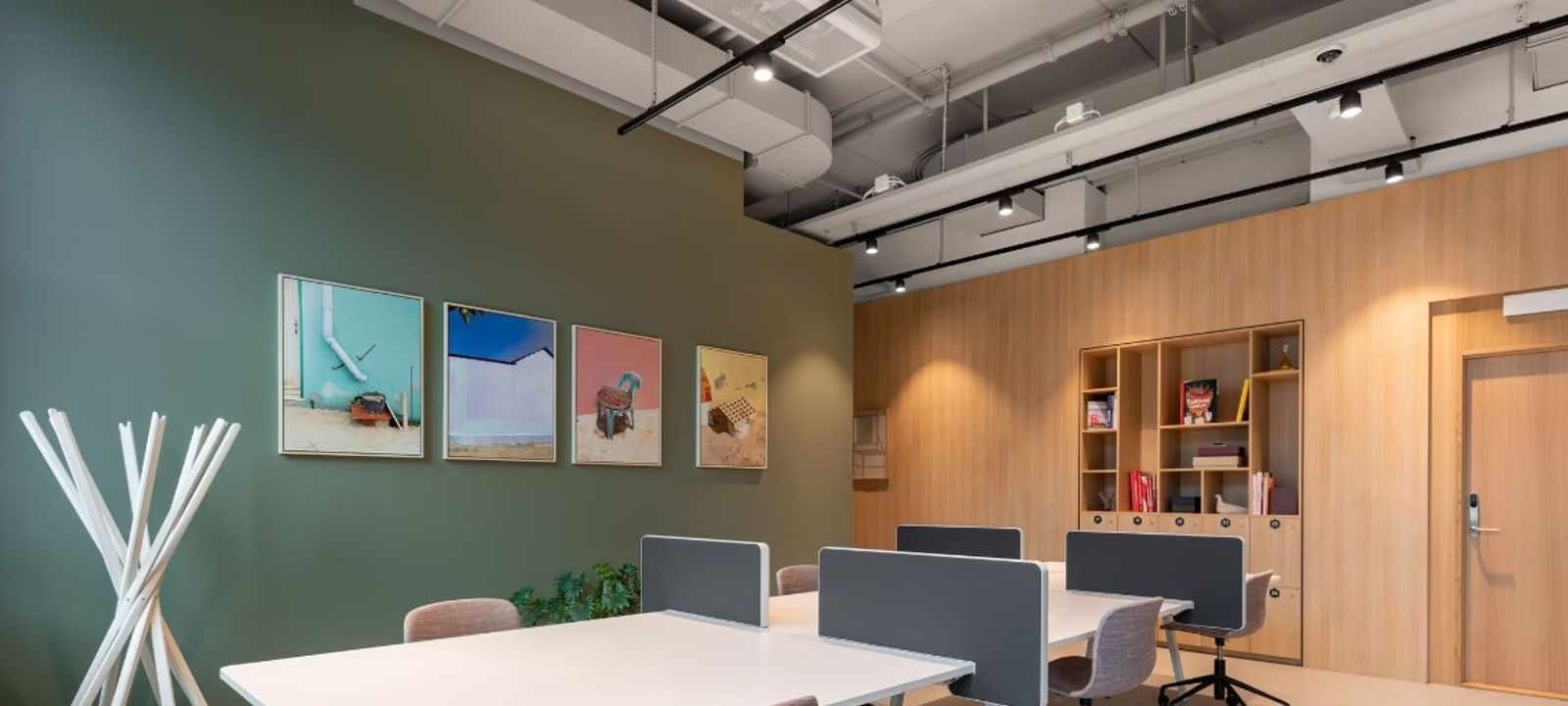 302 E Carson Street, Las Vegas - Image 1