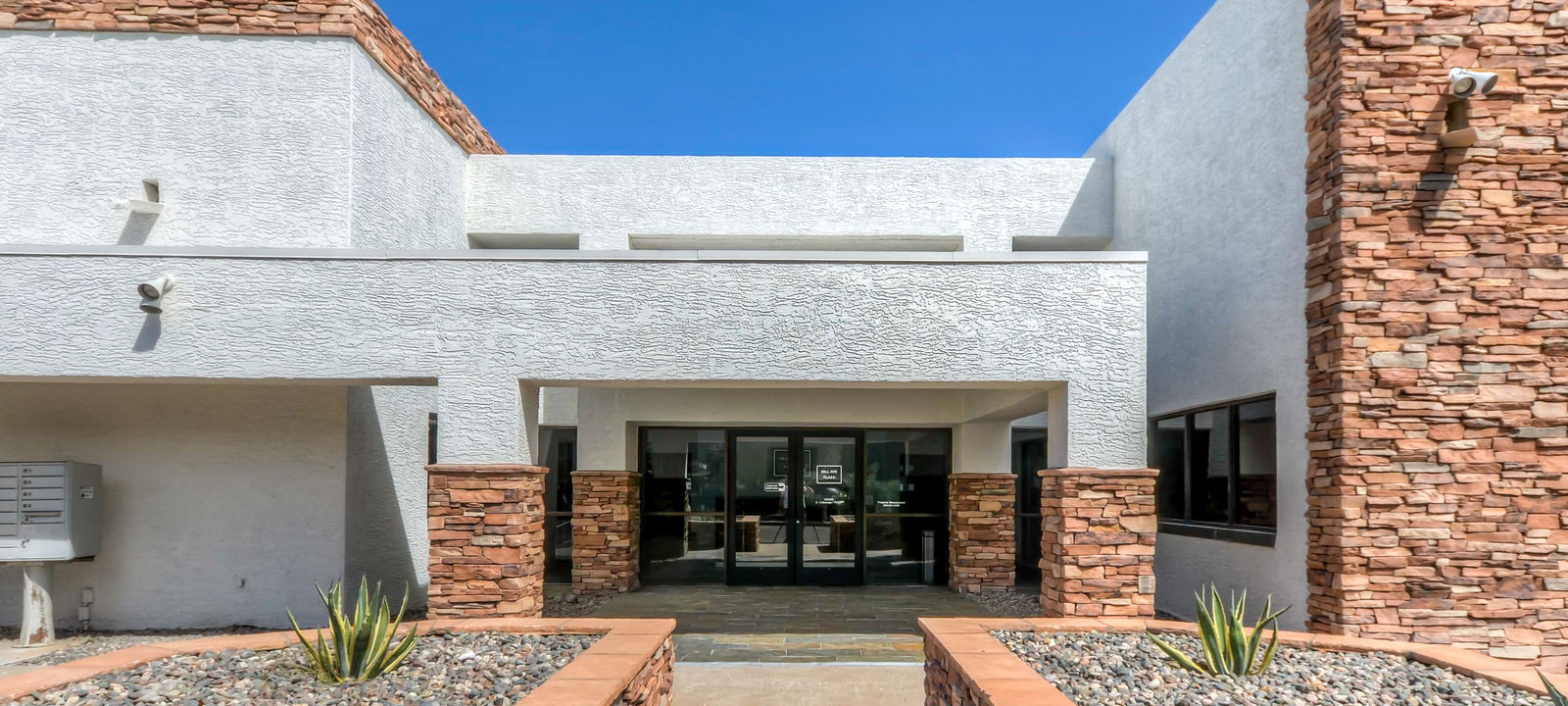 Mill Avenue Plaza - Image 1