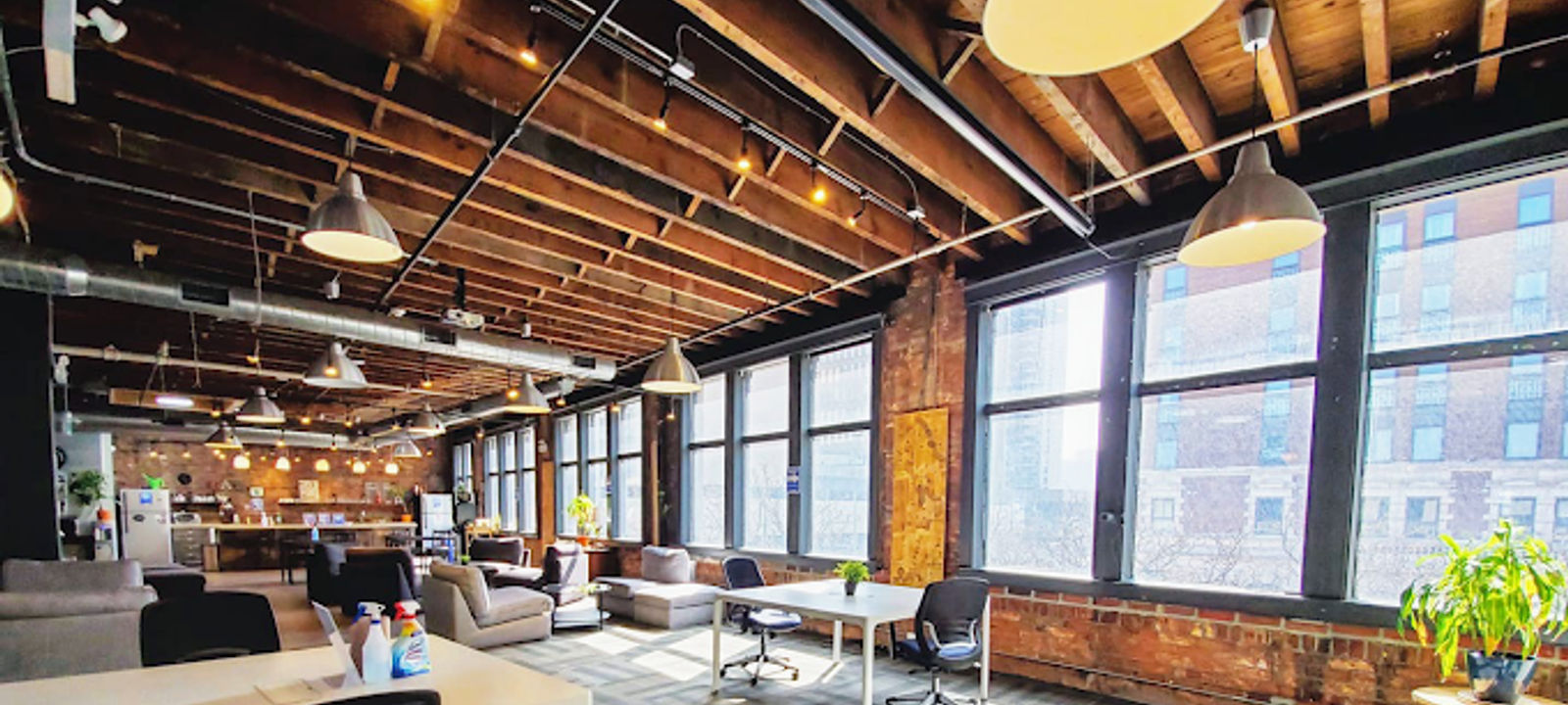 15 King St E, Hamilton - Image 1