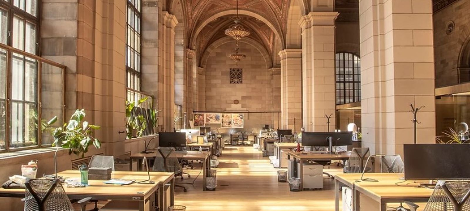 360 Rue Saint-jacques, Montreal - Image 1